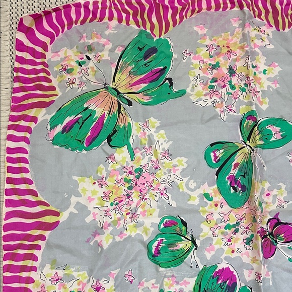 Vintage butterfly scarf - Picture 3 of 7